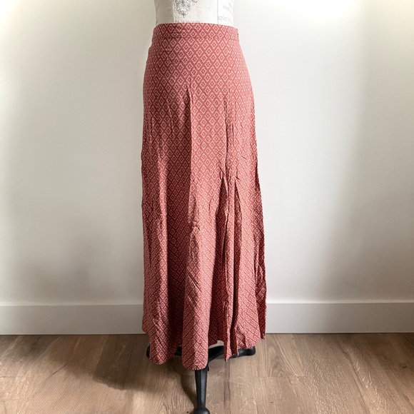 Forever 21 Coral Geometric Maxi Skirt - Picture 2 of 7